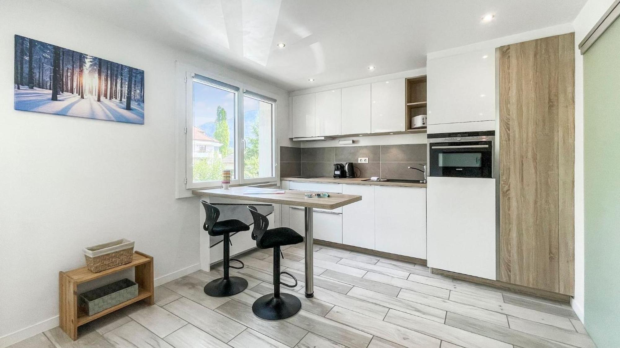 Homey Tidy - New / Proche Centre Annecy / Parking Gratuit / Logement Entierement Equipe エクステリア 写真
