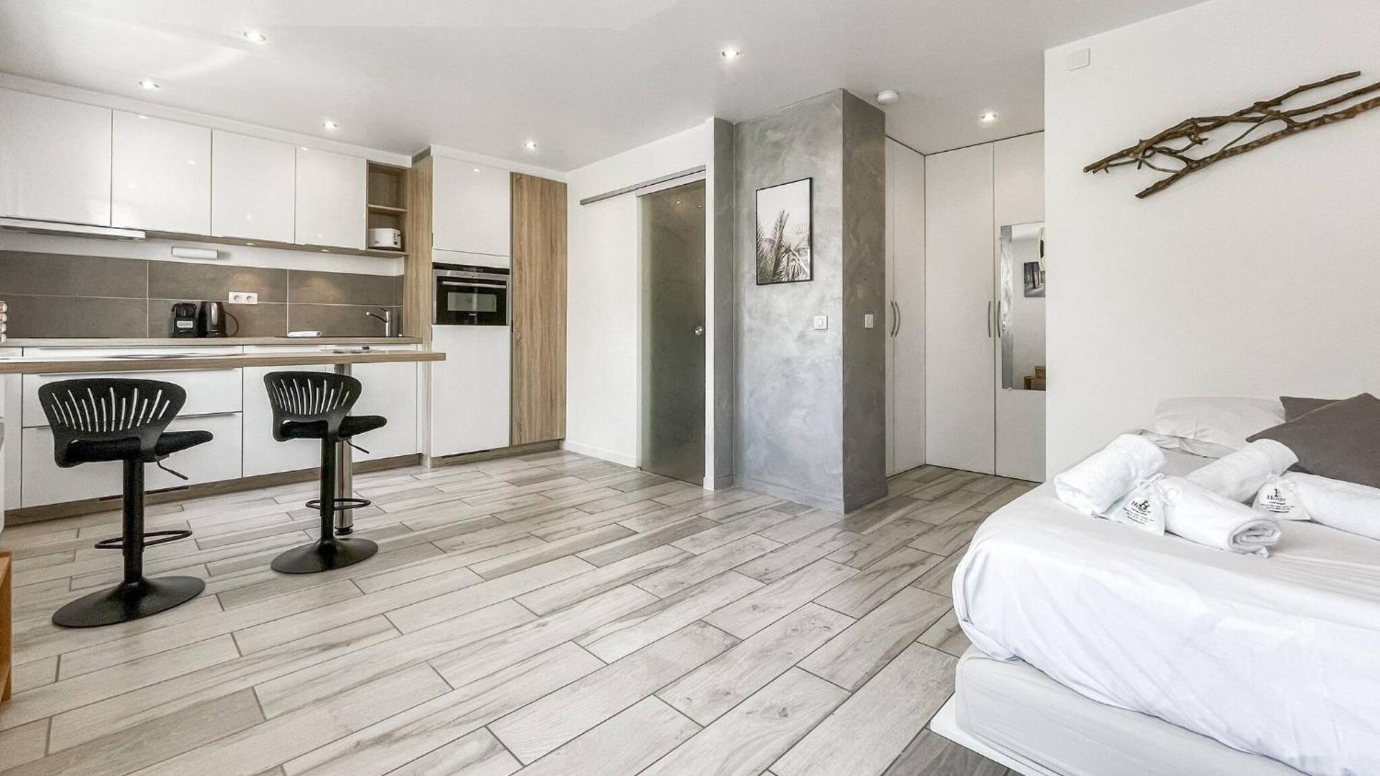 Homey Tidy - New / Proche Centre Annecy / Parking Gratuit / Logement Entierement Equipe エクステリア 写真