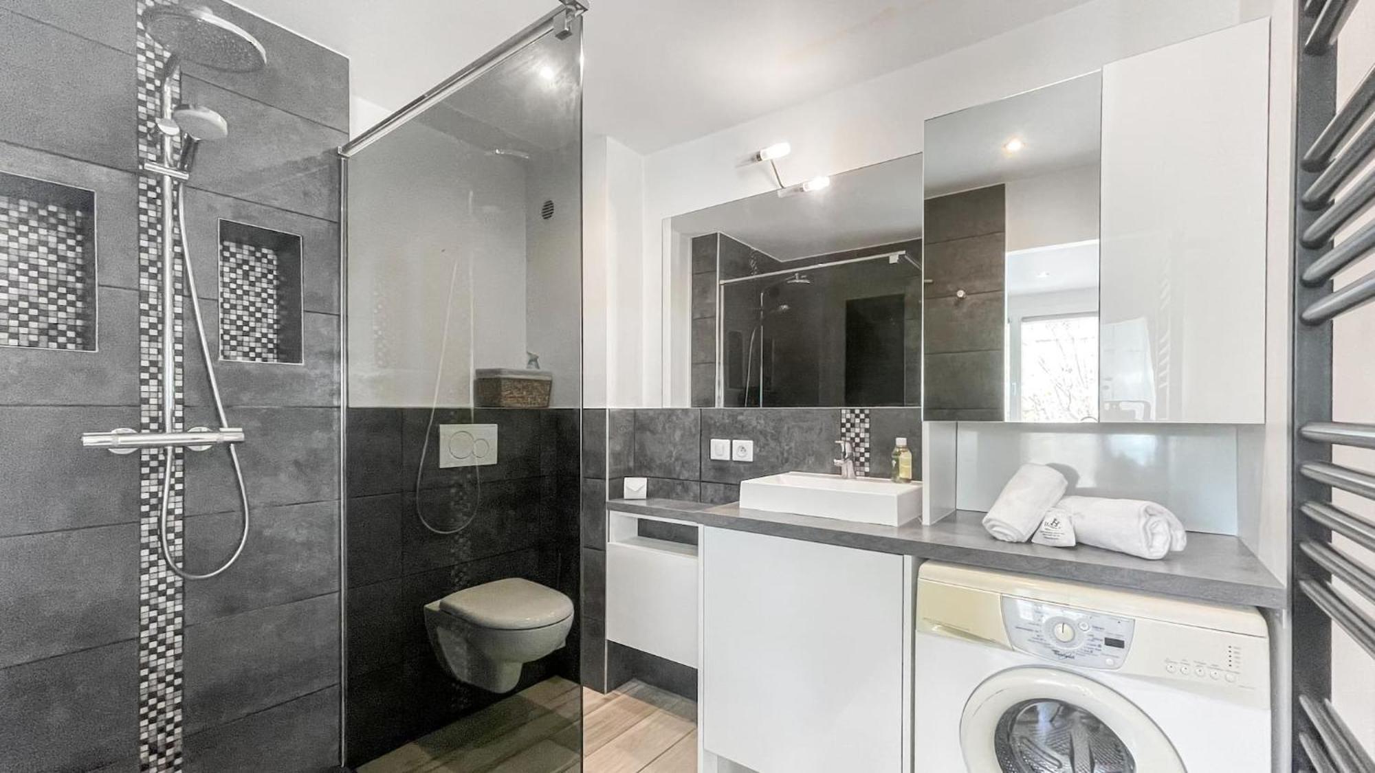 Homey Tidy - New / Proche Centre Annecy / Parking Gratuit / Logement Entierement Equipe エクステリア 写真